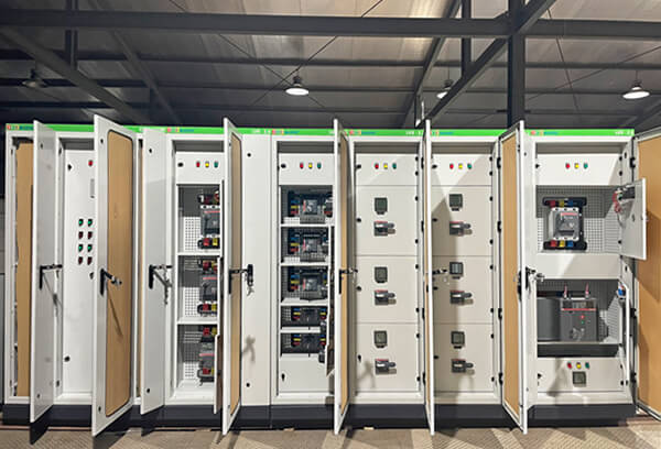 3CElectric sản xuất và lắp đặt tủ điện MSB cho Công ty TNHH Crown Hà Nội