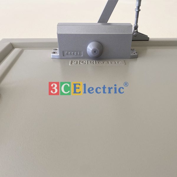 Logo 3CElectric được dập nổi trên cửa thép an toàn