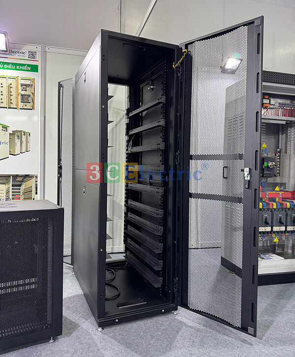 tủ rack và phụ kiện báo giá