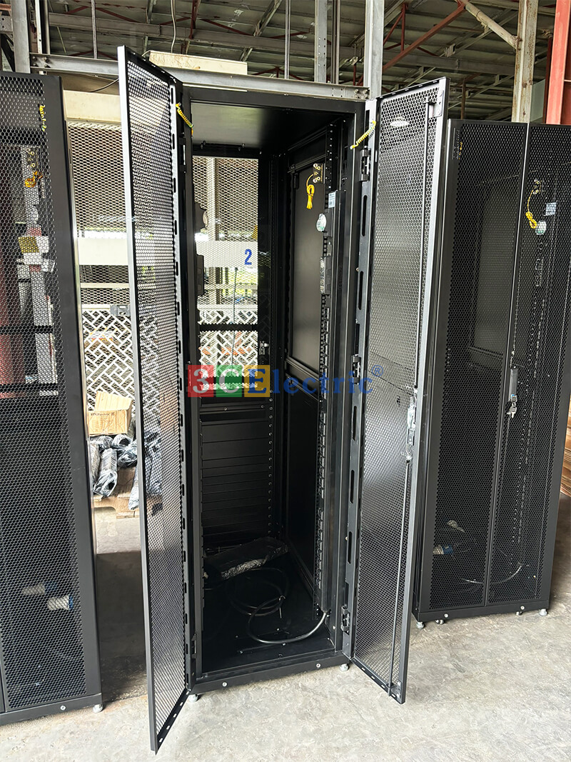 cung cấp tủ rack cho trung tâm dữ liệu