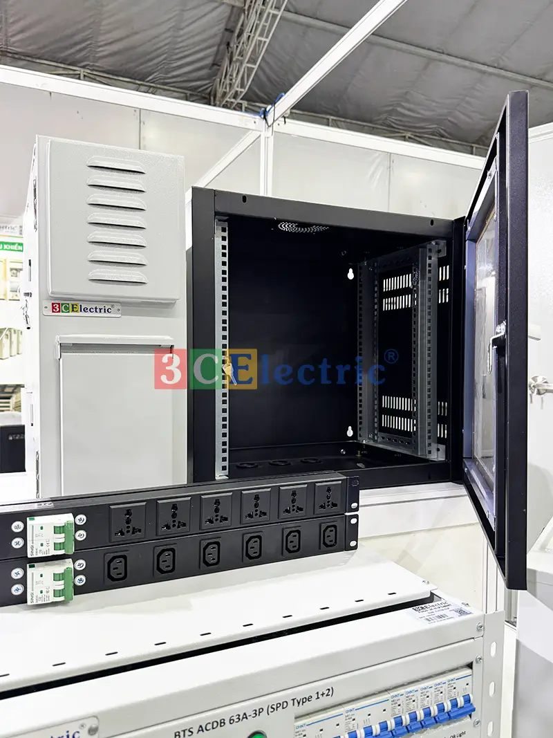 tủ rack treo tường báo giá