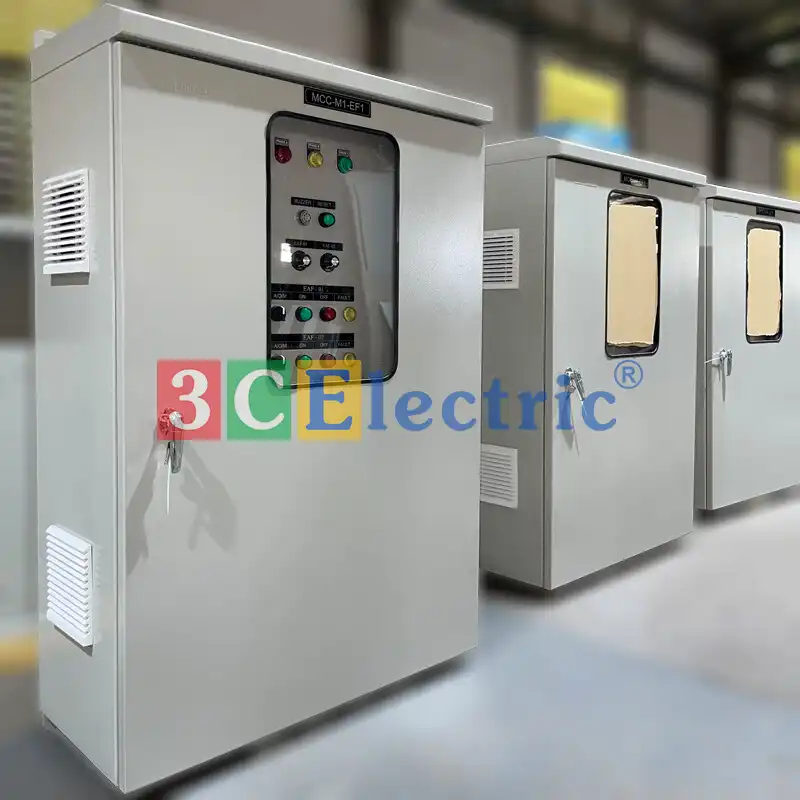 Tủ điện điều khiển động cơ lắp đặt tại nhà máy