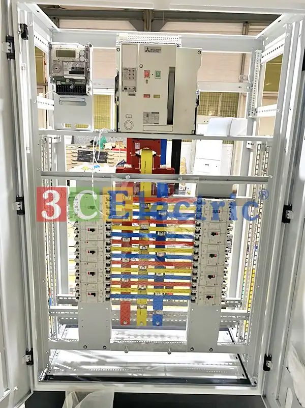 hệ thống tủ điện năng lượng mặt trời thực tế
