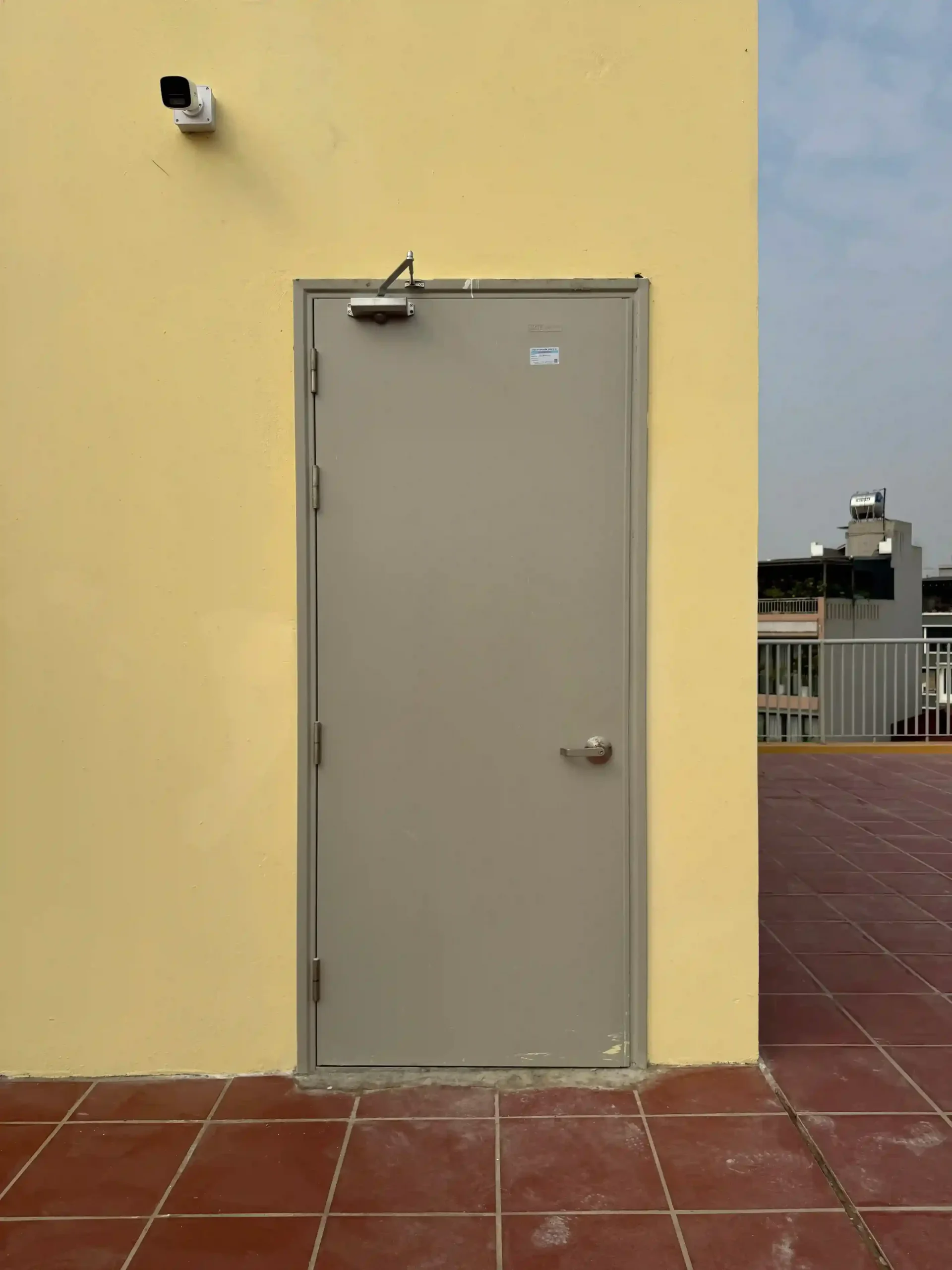 Cửa chống cháy sơn tĩnh điện cho nhà máy