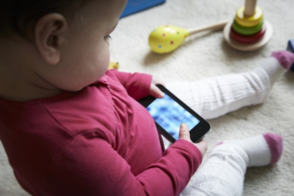 Ảnh hưởng của sóng Wi-Fi đối với sức khoẻ trẻ sơ sinh