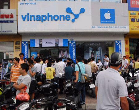 VinaPhone “chạy đua” bán iPhone 4S ngày 16/12