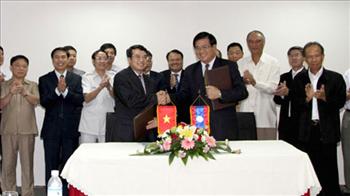 Việt Nam và Lào hợp tác phát triển các dự án điện