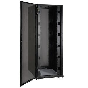 Tủ rack bảo vệ các thiết bị mạng của doanh nghiệp